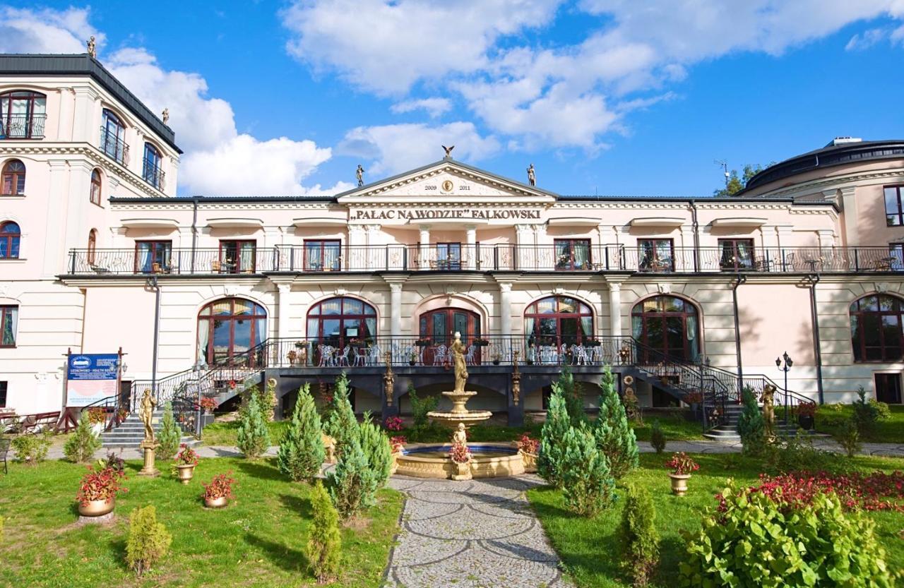 Uzdrowisko Sanatorium Augustow Palac Na Wodzie Falkowski Ngoại thất bức ảnh